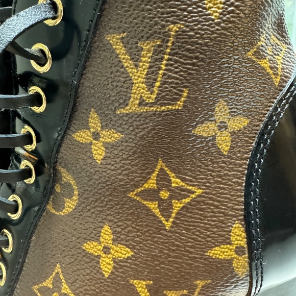 Louis Vuitton Patent Calfskin Monogram Star Trail Ankle Boots Size 37.5 Black - Picture 8 of 16